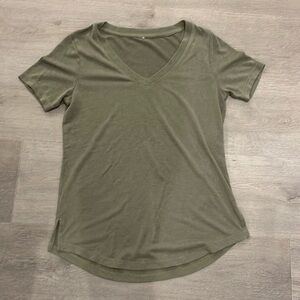 Athleta Olive Short Sleeve Tee